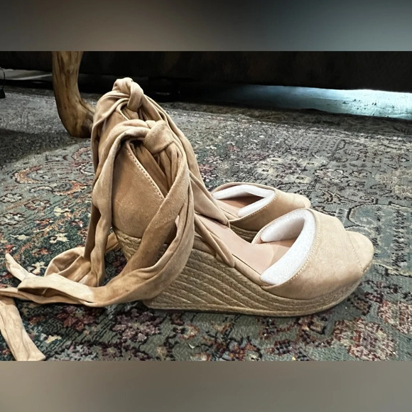 FINAL PRICE Brand New ZBY Wedges - Picture 3 of 5